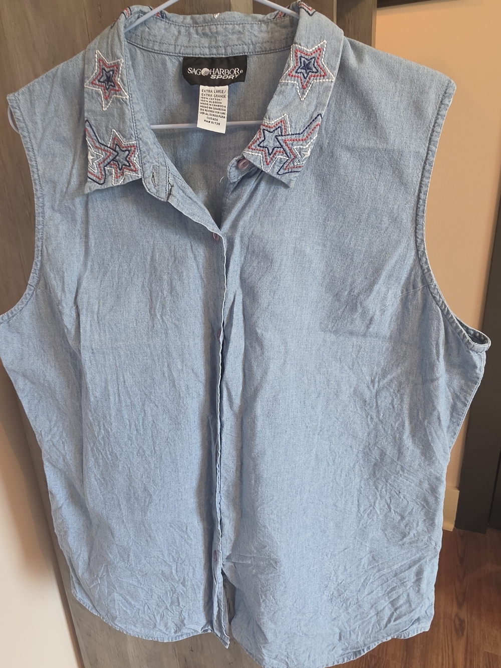 Sag Harbor Sleeveless Light Blue Chambray Shirt with Star Embroidered Collar